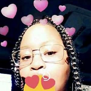 Meet your Posher, Issa